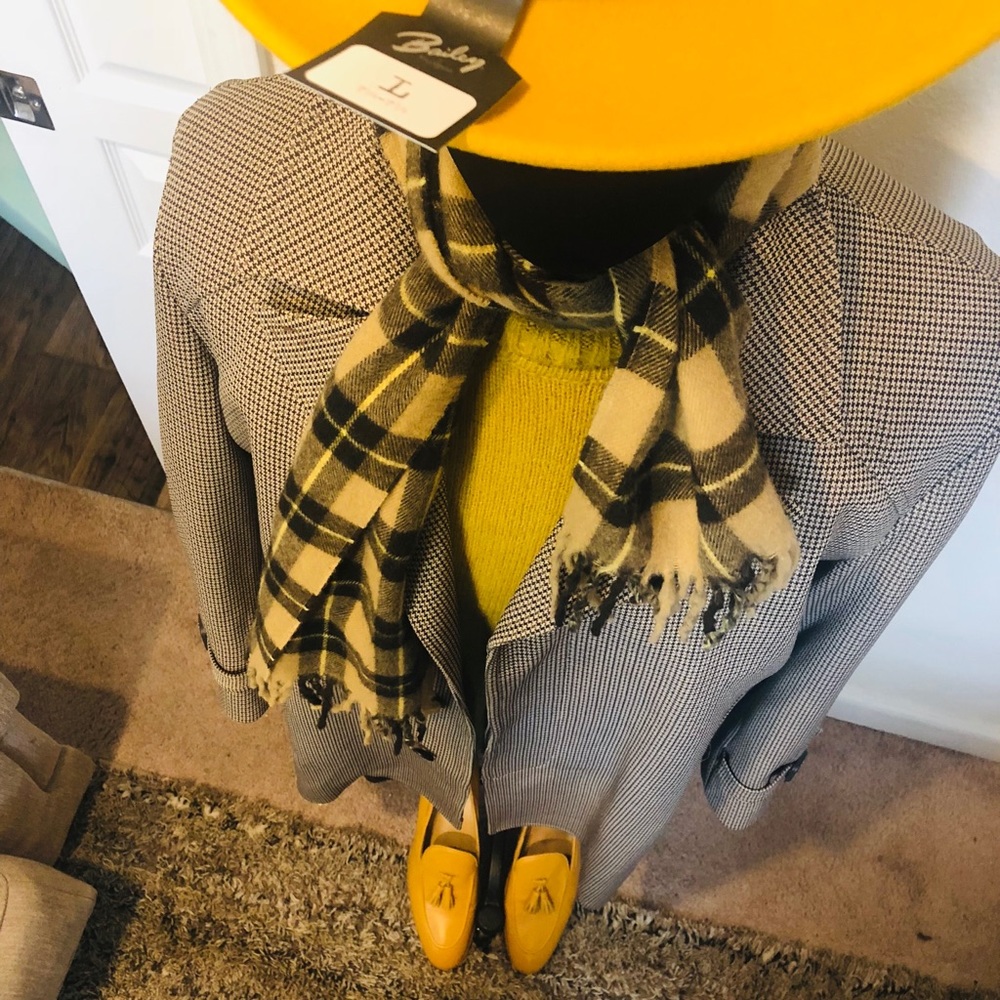Vintage Plaid Scarf - Picture 1 of 3